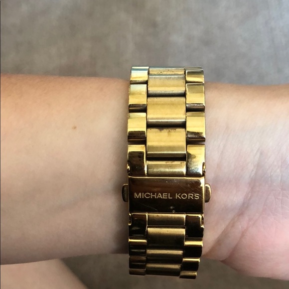 MICHAEL KORS
Oversized Bradshaw Gold-Tone Watch - Picture 4 of 6